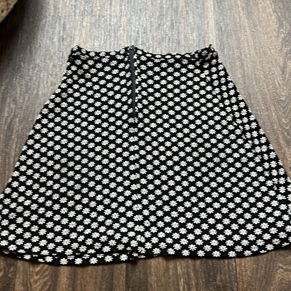 Floral Mini Skirt - Picture 3 of 4